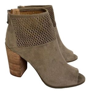 REPORT open toe bootie size 8.5